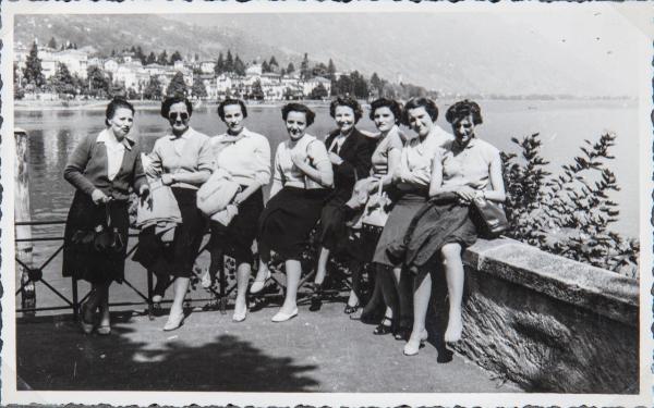 Ritratto di gruppo - Donne sorde - Escursione - Esterno - Bacino acquatico