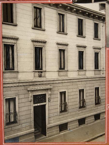 Milano - Pio Istituto dei Sordi, Casa del Sordoparlante in via Boscovich - Palazzo - Facciata - Ingresso