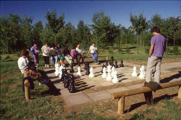 Cinisello Balsamo - Parco Nord, settore Est - Evento: Festa del Parco - Scacchiera all'aperto - Scacchi giganti - Gioco - Spettatori