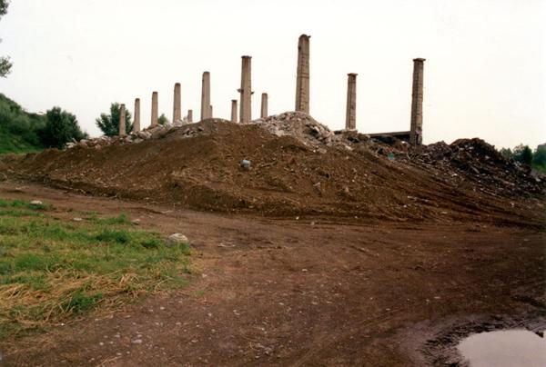 Sesto San Giovanni - Parco Nord, settore Montagnetta - Lavori di creazione del terrapieno del Teatrino - Cantiere - Piccolo carroponte Breda