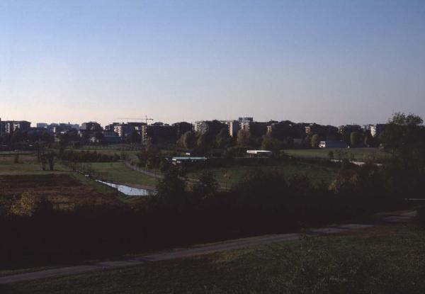 Bresso - Parco Nord, settore Montagnetta - Veduta dall'alto - Laghetto di Bresso - Prati - Alberi - Autunno - Sullo sfondo palazzi di Bresso