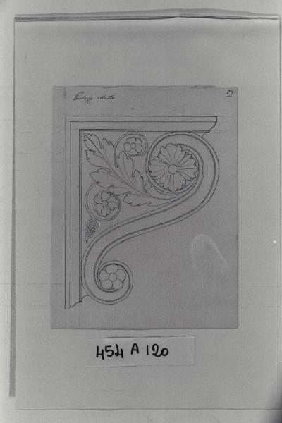 Fianco di una mensola