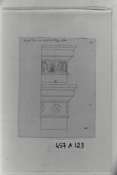Capitelli dorici nel cortile di palazzo Valle