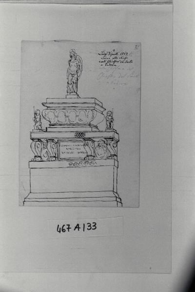 Monumento funerario a Luigi Visconti nel chiostro del Santo a Padova