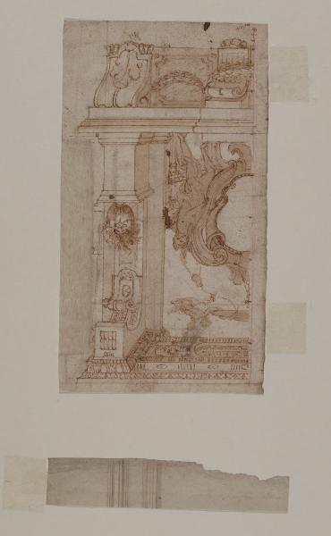 Metà di una decorazione architettonica con stemma cardinalizio