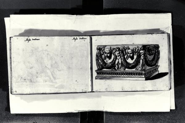 Ara funeraria (collezione Musei Vaticani)
