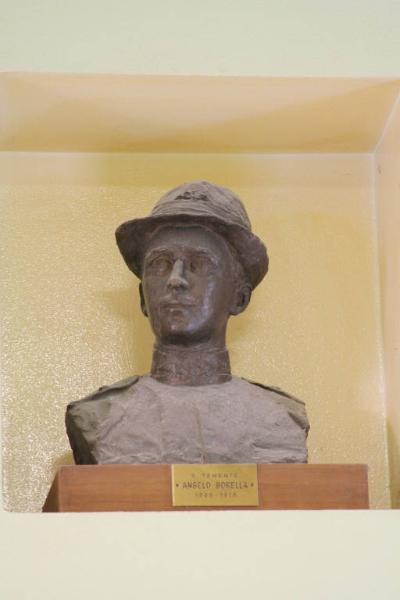 Busto di Angelo Borella