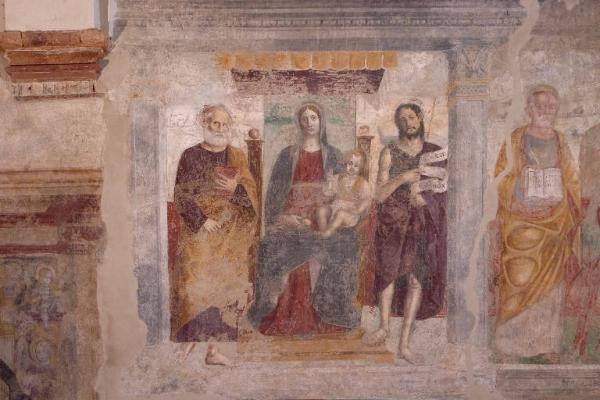 MADONNA CON BAMBINO IN TRONO CON SAN PIETRO E SAN GIOVANNI BATTISTA