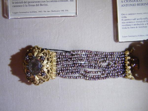Collana