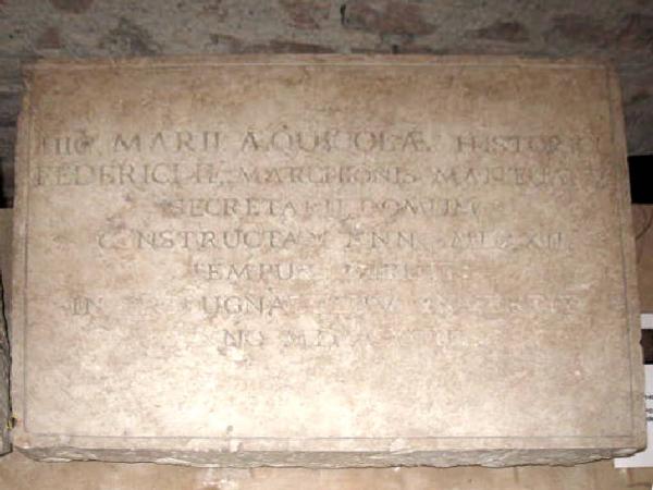 Lapide commemorativa della casa di Mario Equicola