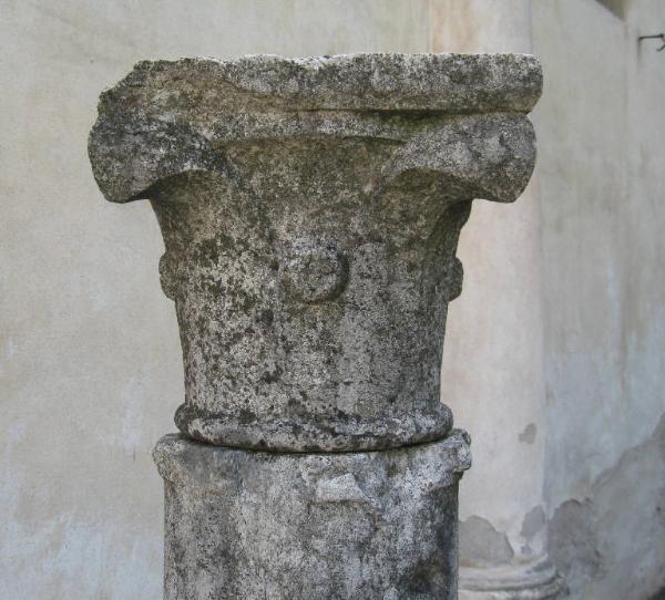 Capitello