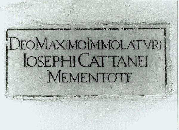 Lapide commemorativa