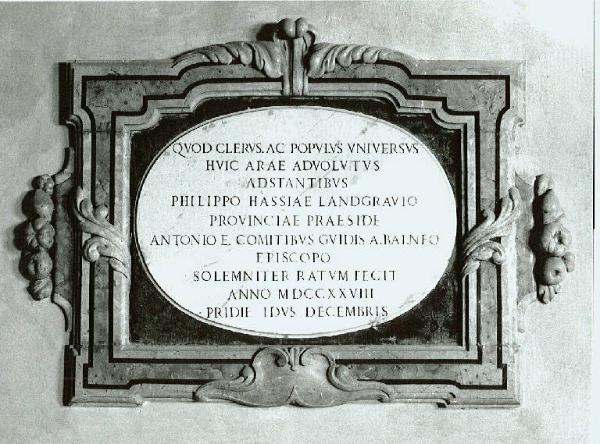 Lapide commemorativa