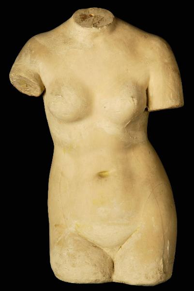 Torso femminile