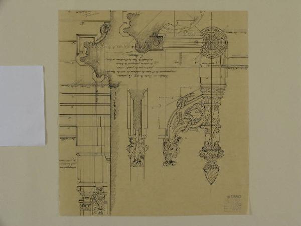 Studio di pilastro del parapetto della scala dell'entrata principale del Palazzo della Quinta della Regaleira