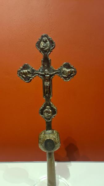 Croce astile
