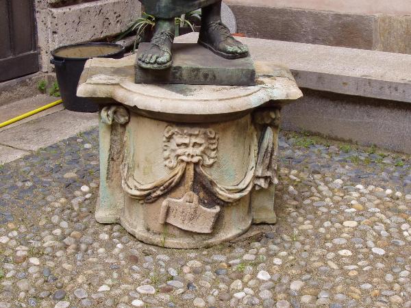 Piedistallo (3)