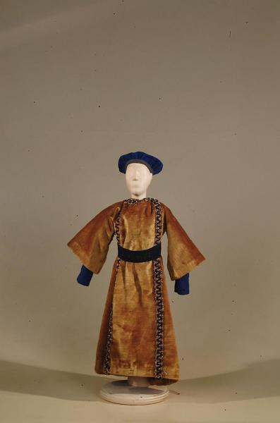 Costume