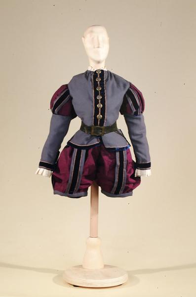 Costume