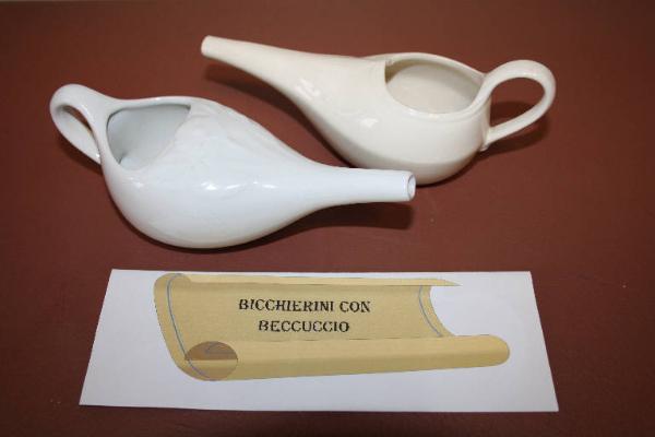 Colombina - bicchierino con beccuccio - medicina e biologia