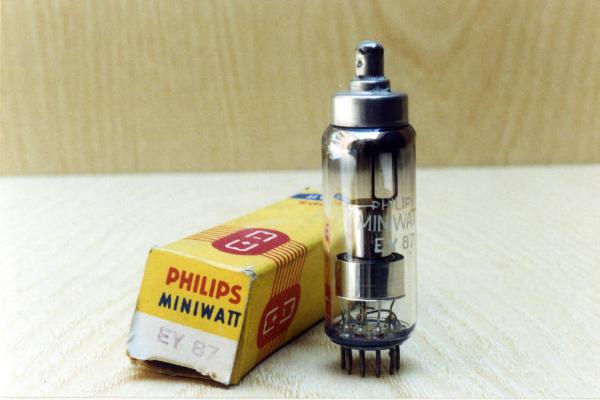 Valvola Philips Miniwatt EY87 - valvola