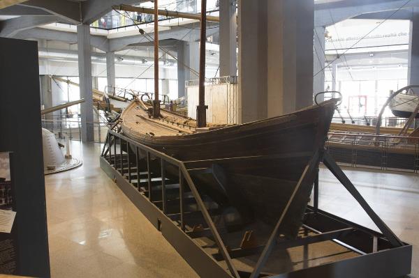 Leone di Caprera - barca - industria, manifattura, artigianato
