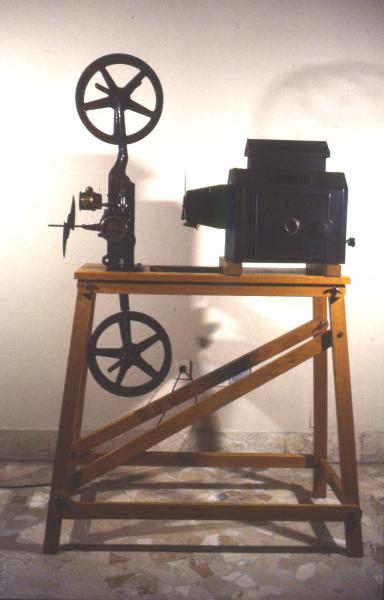 Proiettore cinematografico - industria, manifattura, artigianato