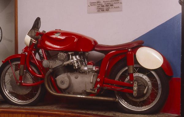 MV Agusta 500 4 Cilindri - motocicletta - industria, manifattura, artigianato