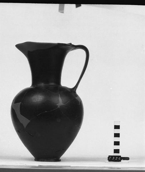 Oinochoe