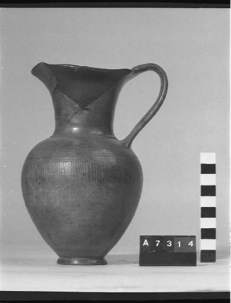 Oinochoe