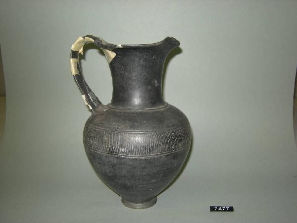 Oinochoe