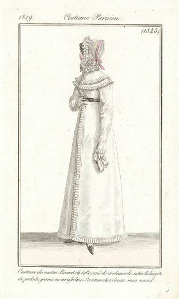 Journal des Dames et des Modes. Costume Parisien. Costume du matin. Bonnet de tulle, orné de rouleaux de satin. Redingote de perkale, garnie en mousseline. Ceinture de velours sans noeud