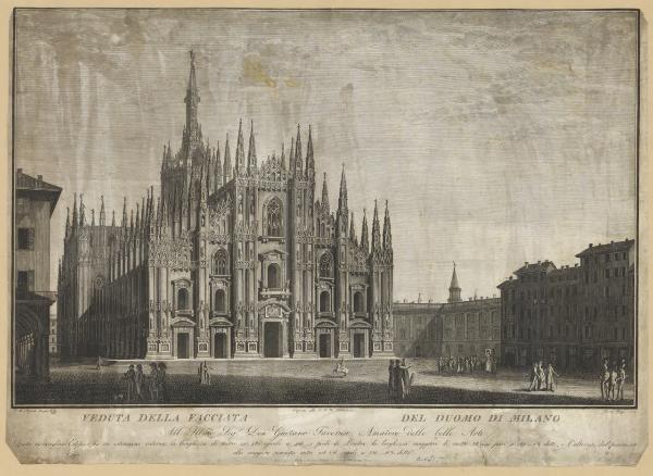 Veduta della facciata del Duomo di Milano