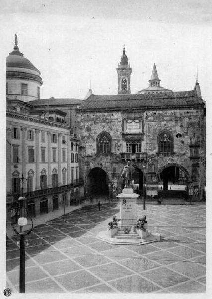 Bergamo. Piazza Vecchia