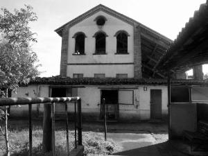 Stalla con portico della Cascina Prato Ronco