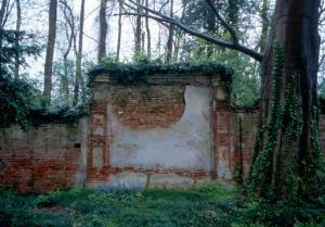 Muro di cinta di Villa Visconti Maineri Castiglione Mörlin