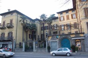 Casa Via Gregorini 27