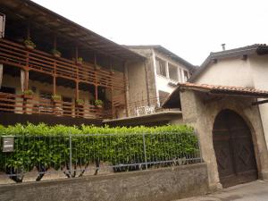 Cascina Via S. Bartolomeo 38