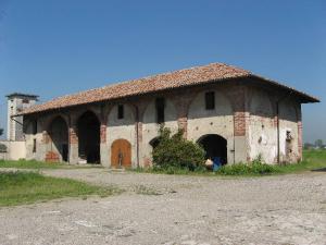 Edificio con granaio e mulino della Cascina Camuzzone