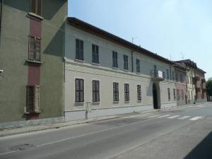 Villa Cambiaghi, Butti