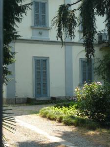 Villa con giardino Via Ratti 2