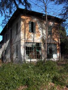 Villa Lanzani, Riva, Cusani, Besozzi, Valentini