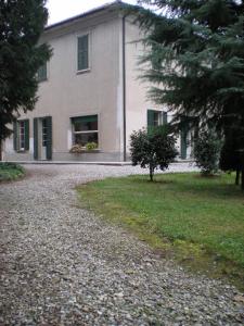 Villa De Barzi, Manfredini, Ferrari Ardicini - complesso