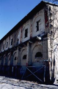 Corpo sud della facciata della Caserma di Cavalleria (ex)