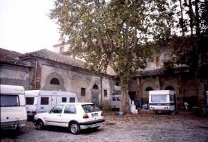 Corpo sud della facciata della Caserma di Cavalleria (ex)