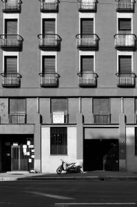 Fotopiano della facciata su via Pantano del Vip's Residence - fotografia di Suriano, Stefano (2016)