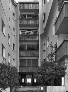 Condominio in via Coloniola 32, Como (CO) - fotografia di Introini, Marco (2015)