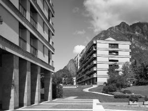 Complesso plurifunzionale La Piazzetta, Lecco (LC) - fotografia di Introini, Marco (2015)