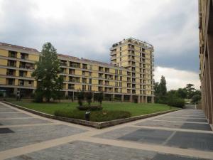 Complesso plurifunzionale La Piazzetta, Lecco (LC) - fotografia di Boriani, Maurizio (2014)