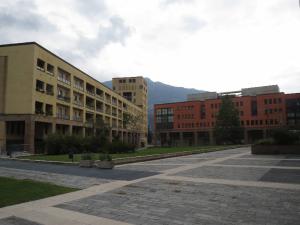 Complesso plurifunzionale La Piazzetta, Lecco (LC) - fotografia di Boriani, Maurizio (2014)